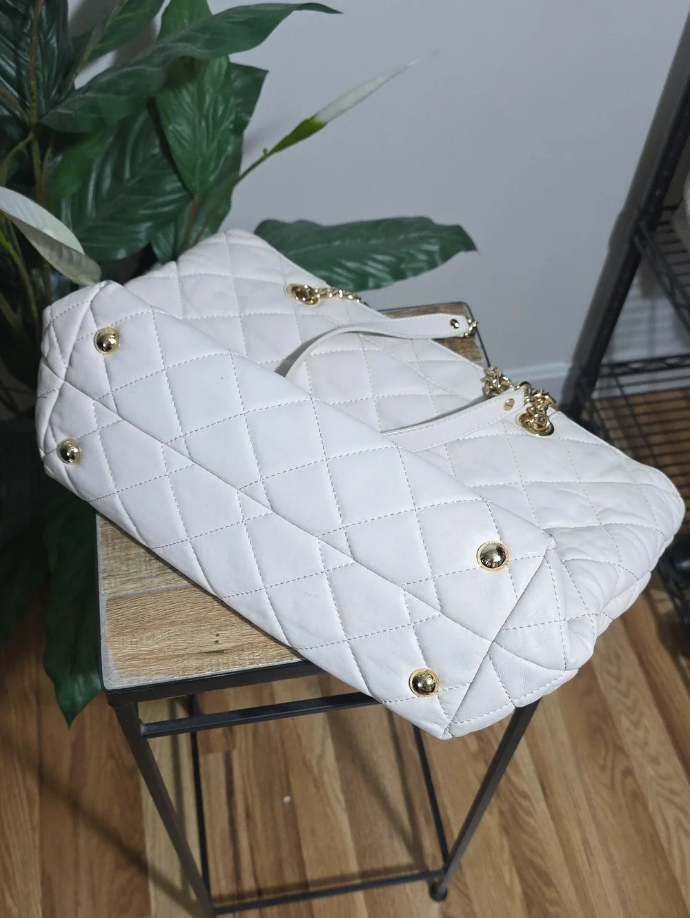 Micheal Kors Fulton Quilted Leather Tote White / Gold Hardware